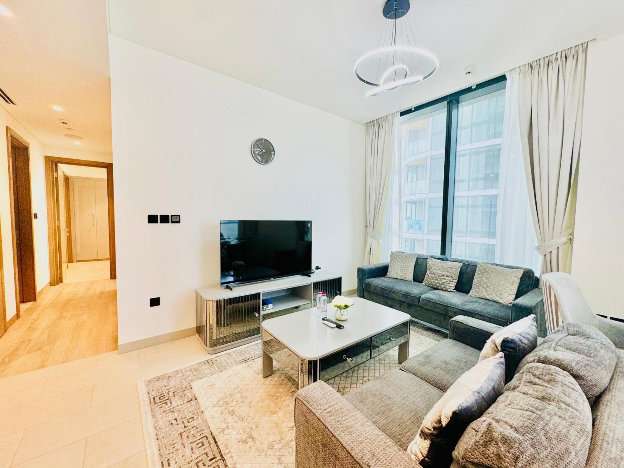 Elegant 2br Escape In Sobha Waves Near Downtown Apartment
