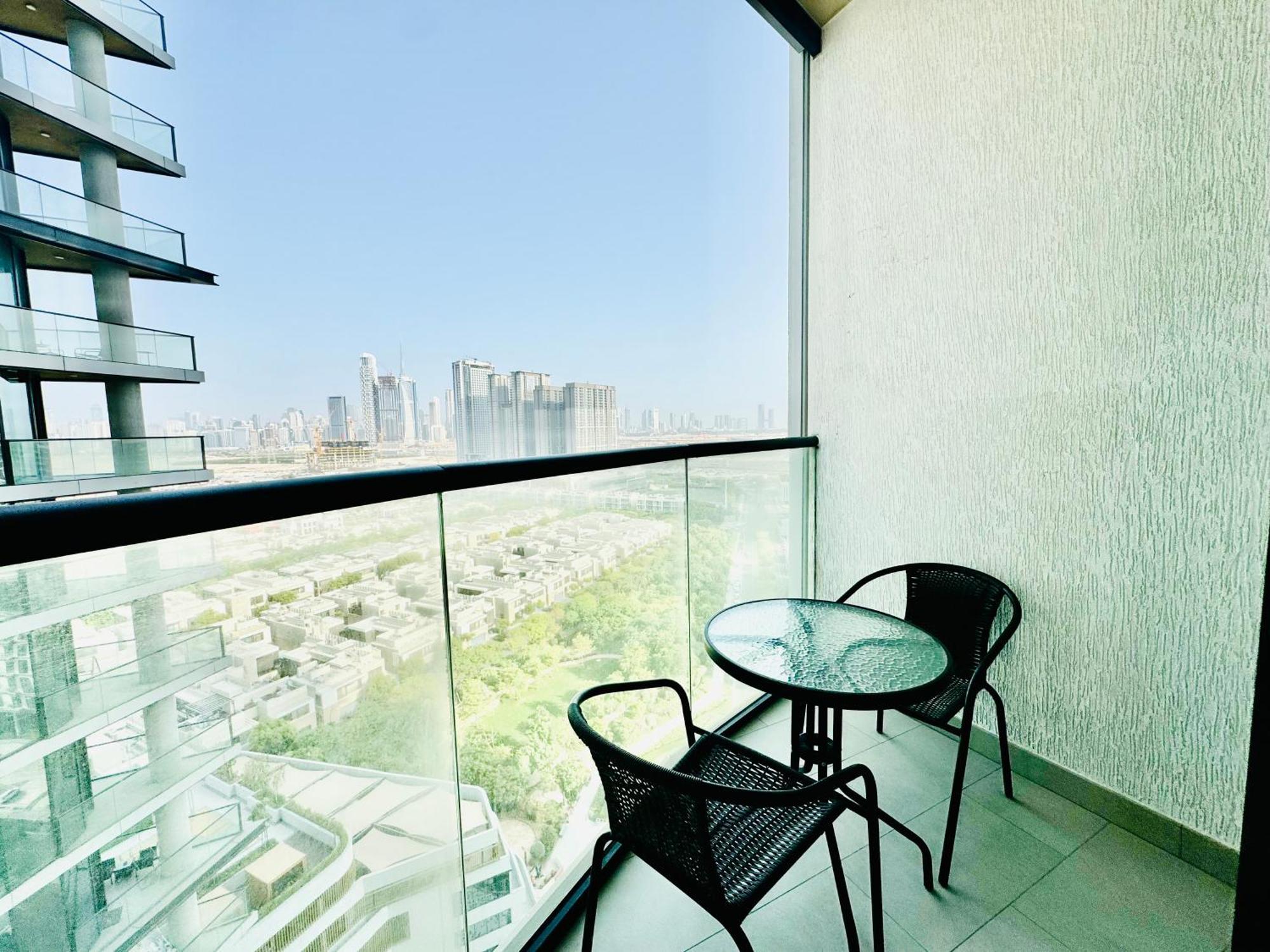 Elegant 2br Escape In Sobha Waves Near Downtown
