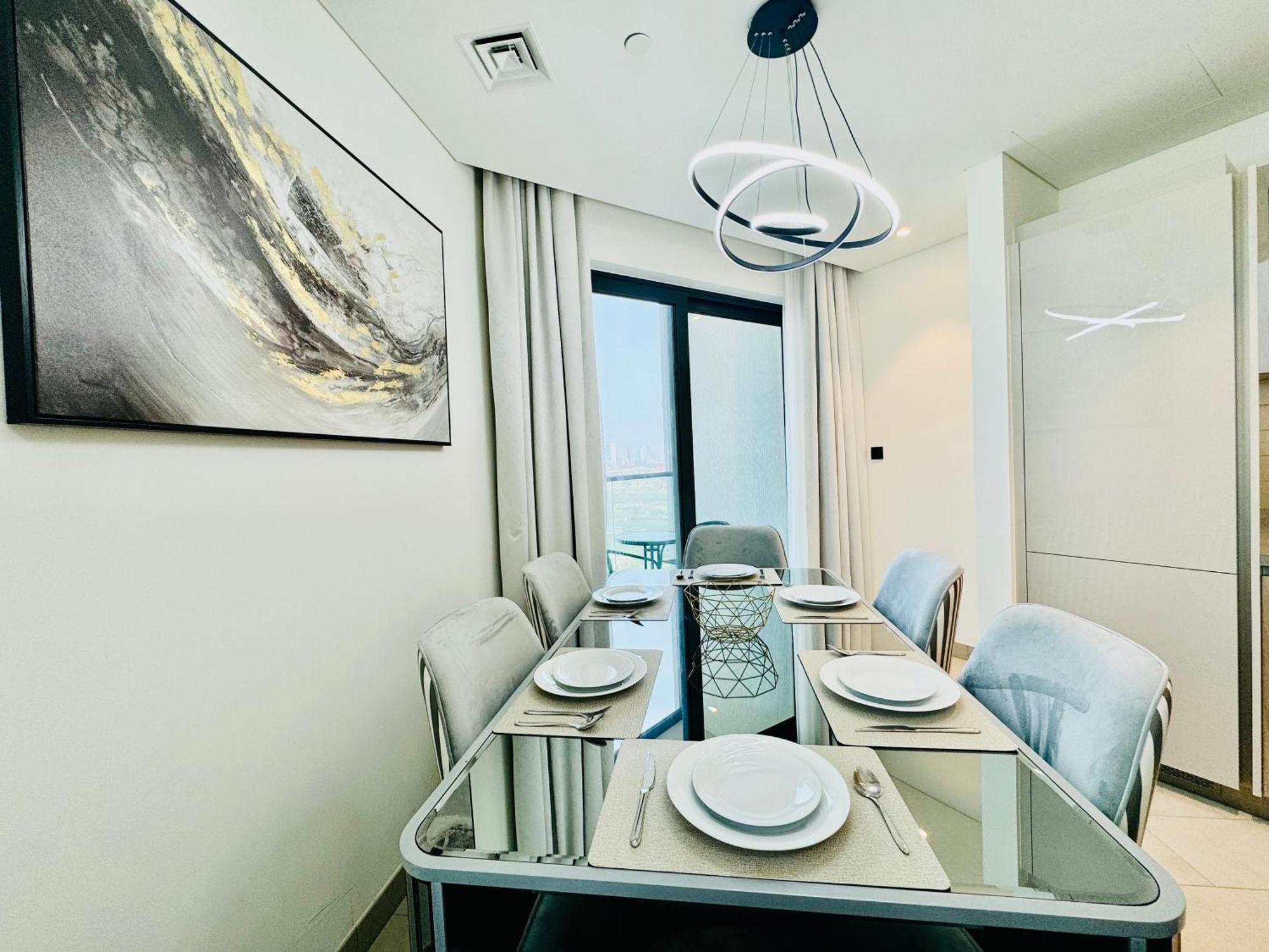 Elegant 2br Escape In Sobha Waves Near Downtown *