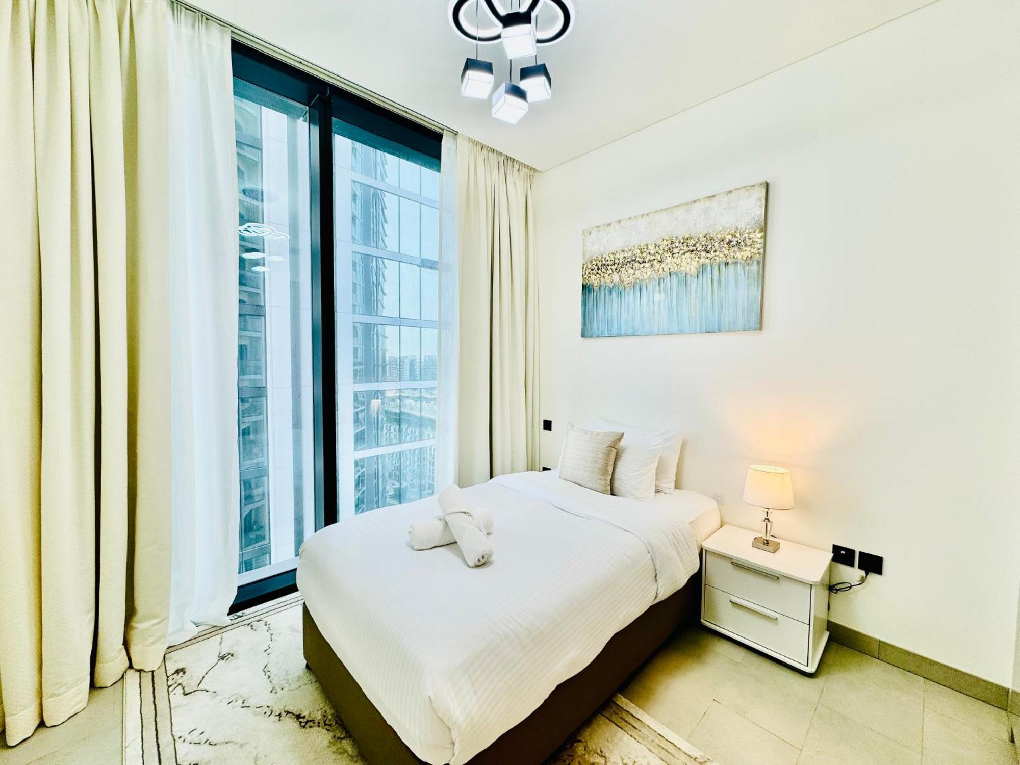 Elegant 2br Escape In Sobha Waves Near Downtown * Dubai