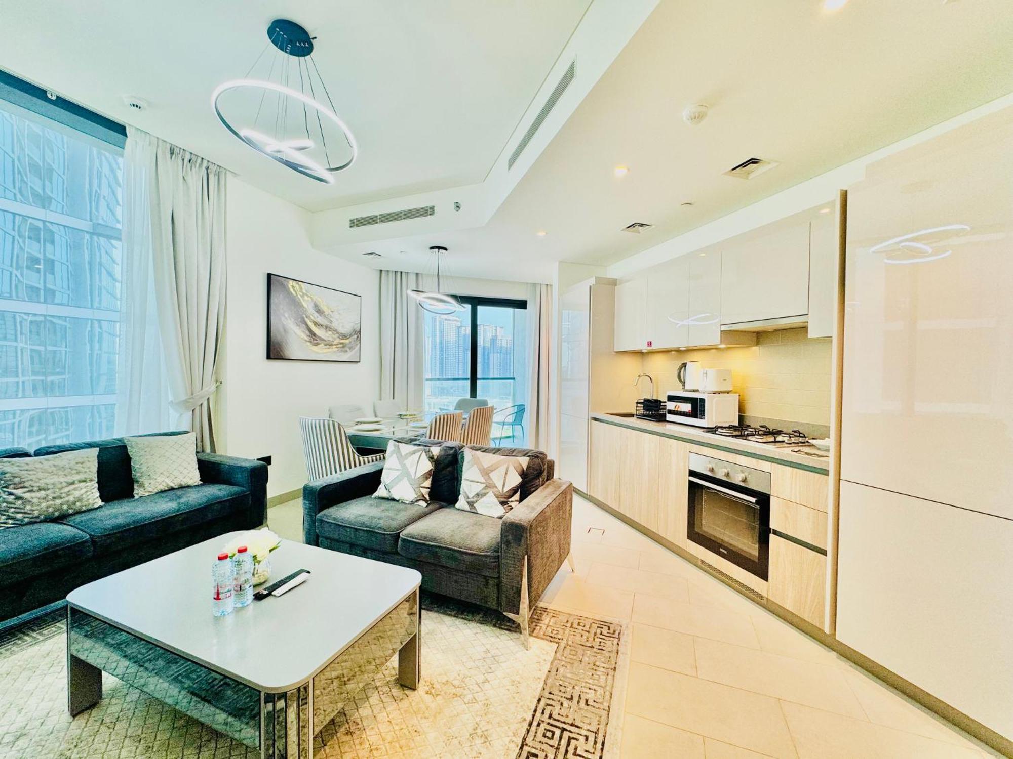 Elegant 2br Escape In Sobha Waves Near Downtown Dubai
