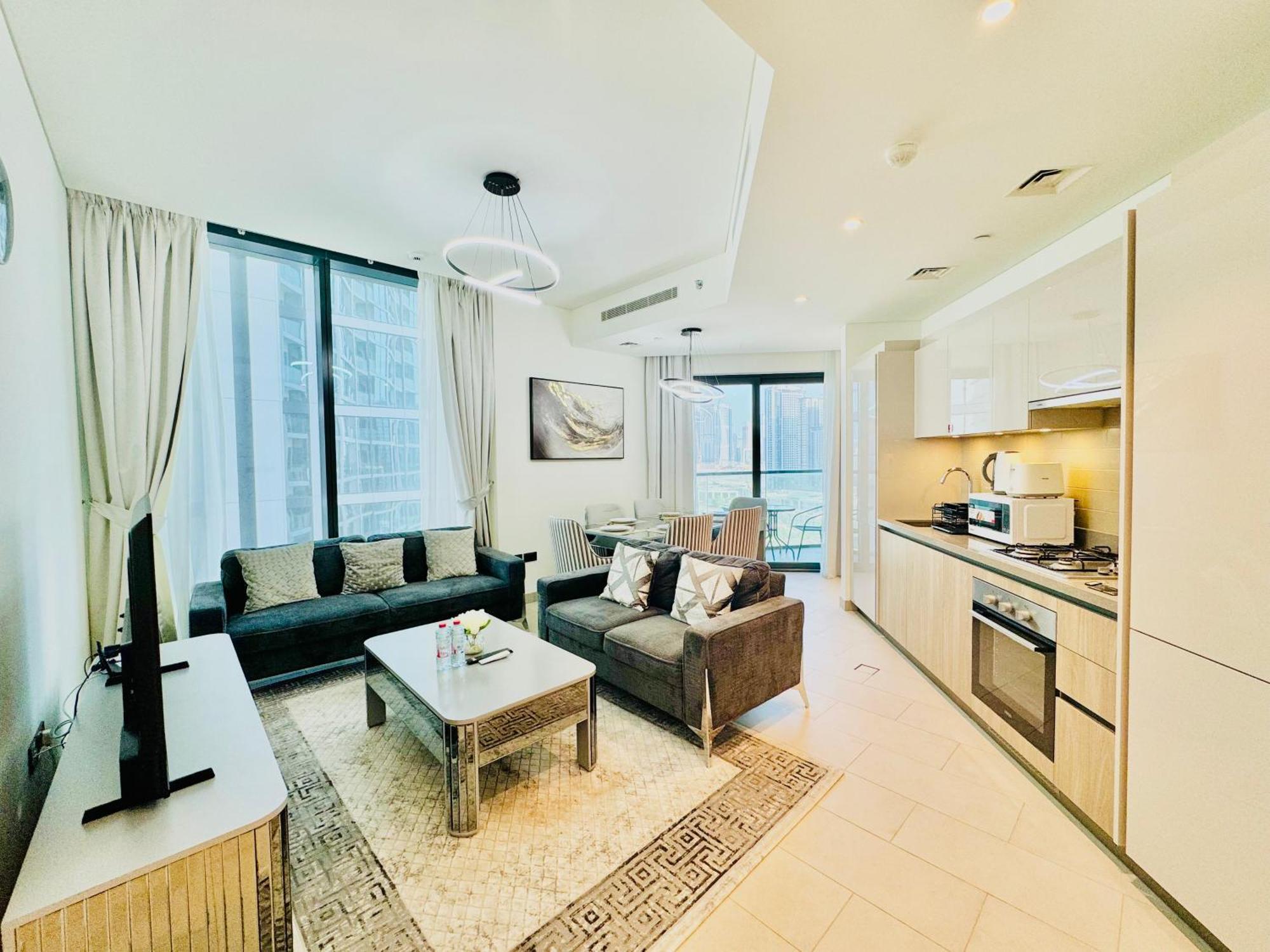 Apartment Elegant 2br Escape In Sobha Waves Near Downtown *